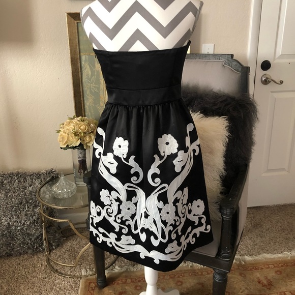 White House Black Market Evening Dress - Picture 5 of 7